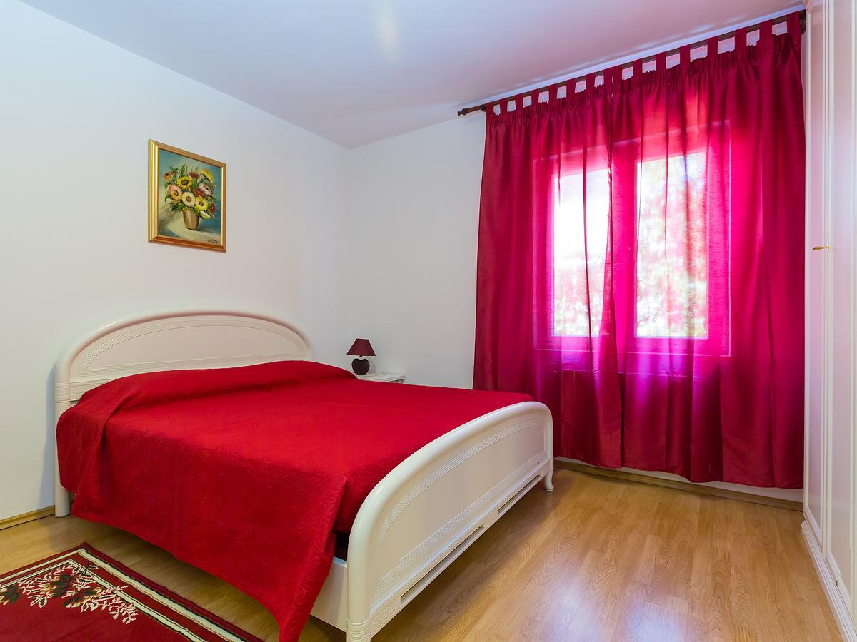 Apartment Nerina โปเรช ภายนอก รูปภาพ