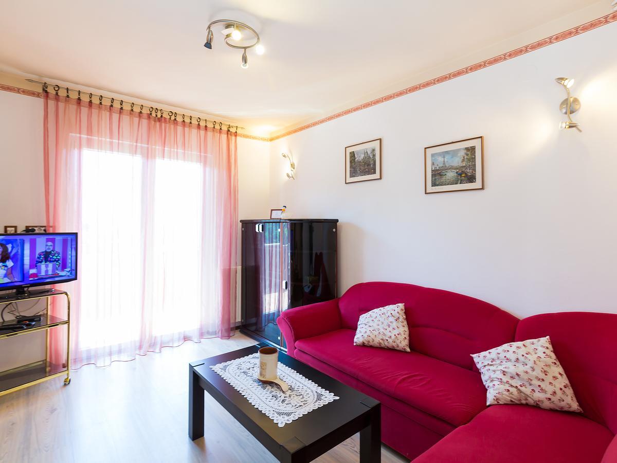 Apartment Nerina โปเรช ภายนอก รูปภาพ